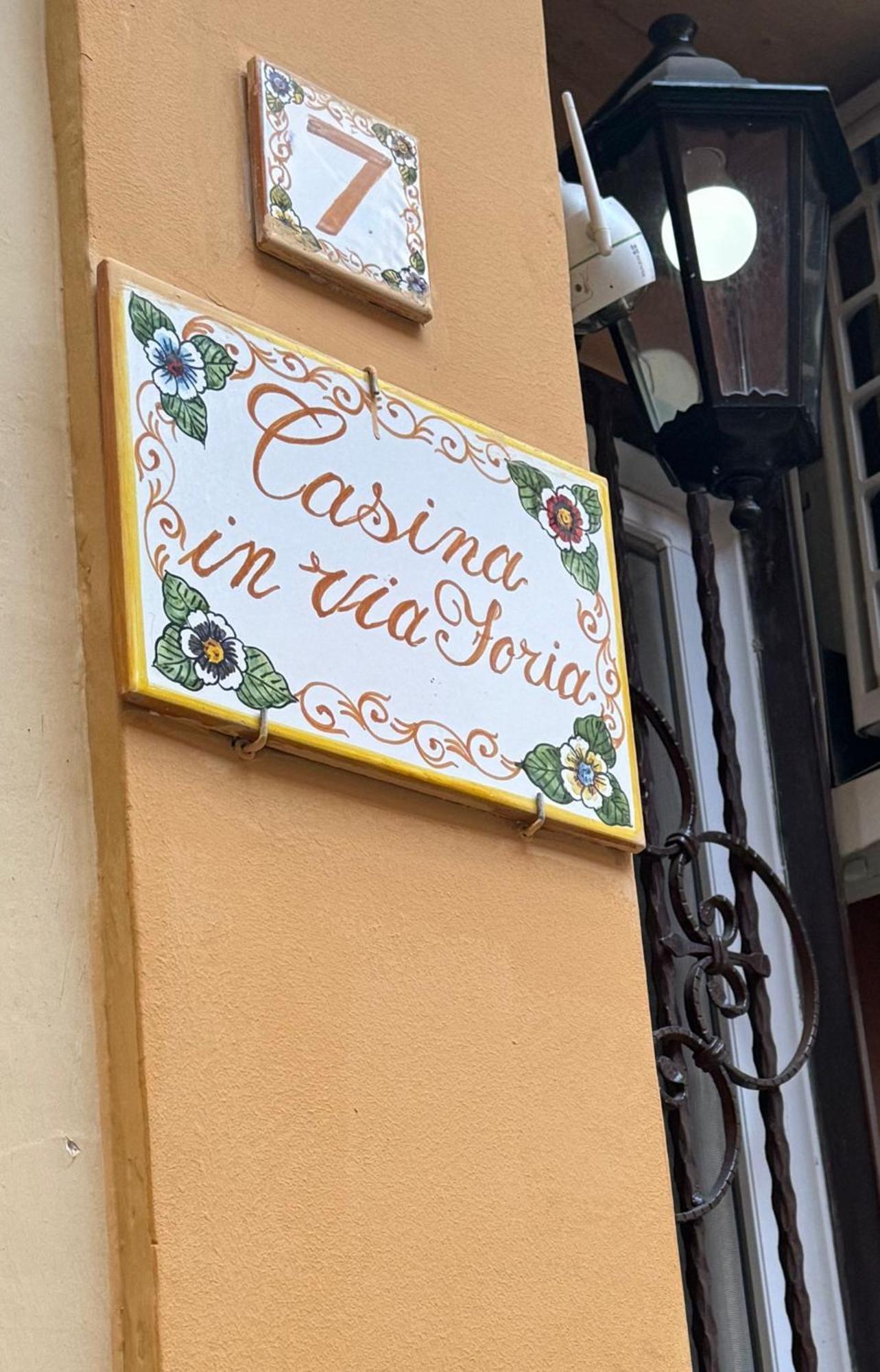 Casina Via Foria Bed & Breakfast Naples Exterior photo